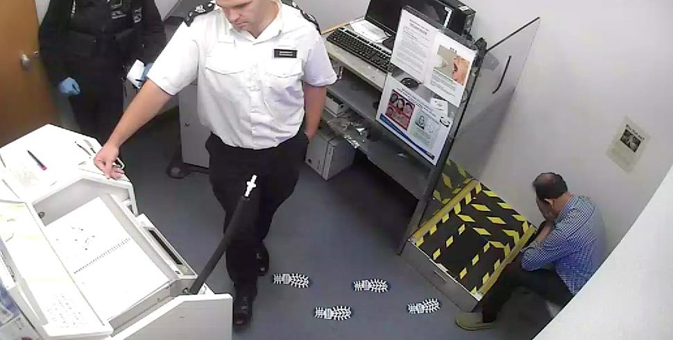 Intoxroom